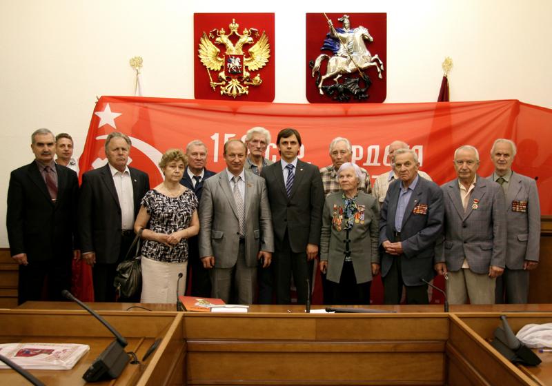 Московские коммунисты инициируют законопроект «О копии Знамени Победы»