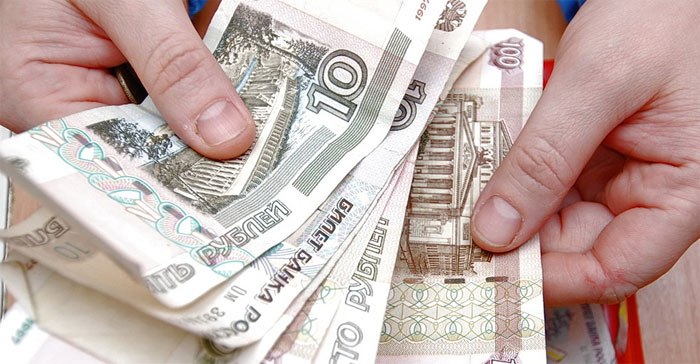 Нас убеждают, что зарплаты в России растут, а жить нам все хуже. В 2012 девальвация неизбежна?