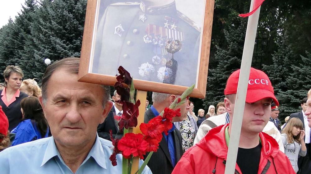 Коммунисты на мероприятих в честь окончания Курской битвы