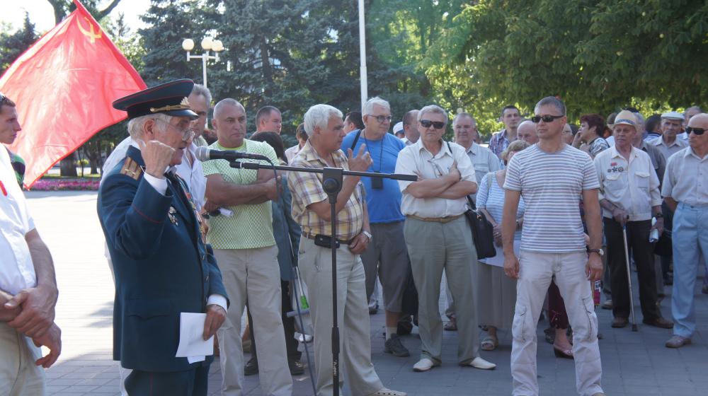 Ростов-на-Дону: Отменить преступные приказы, ставящие под угрозу безопасность Родины!