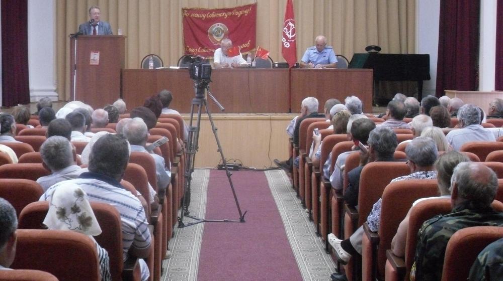 Краснодарский край: Депутат Госдумы С.П.Обухов провел отчет перед избирателями Курганинского района