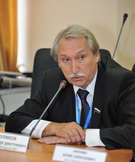 Г.А. Зюганов на форуме в Ярославле: «Пропасть между богатыми и бедными растет» 