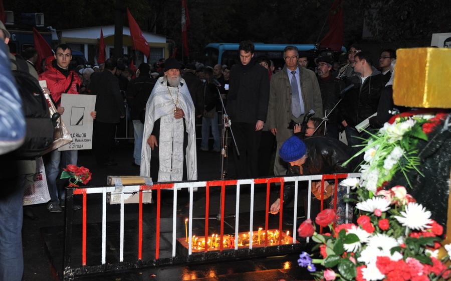 «Мы должны победить во имя памяти павших!»  Траурные мероприятия 4 октября в Москве 