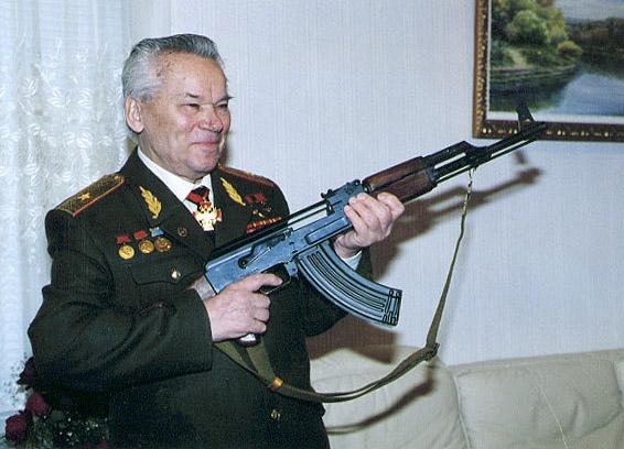 Г.А. Зюганов поздравил с Днем рождения легендарного конструктора стрелкового оружия М.Т. Калашникова