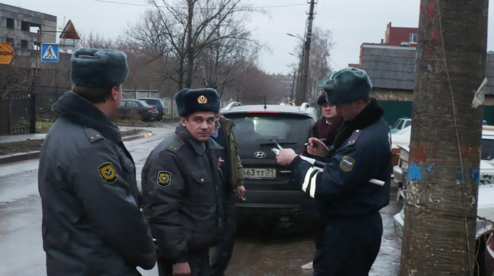 ИА "Росбалт": Произвол в вотчине миллиардера Груздева. В Туле полицейские под надуманным предлогом отобрали у депутата областной Думы, кандидата в депутаты Госдумы тираж "Советской России"