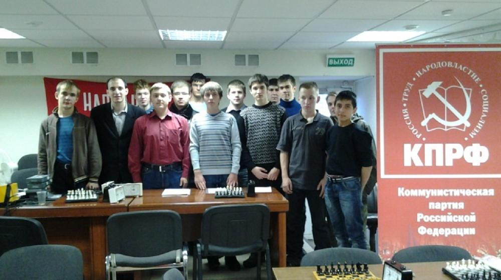 Свердловская область: КПРФ начинает и выигрывает  