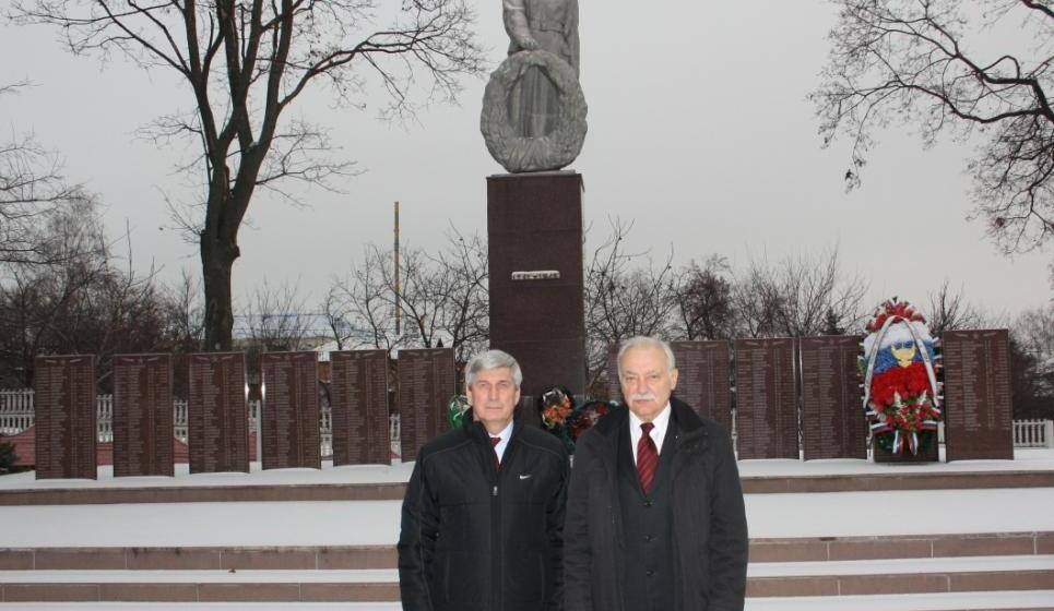 И.И. Мельников и С.В. Муравленко встретились  с жителями городов Короча и Шебекино  на Белгородчине 