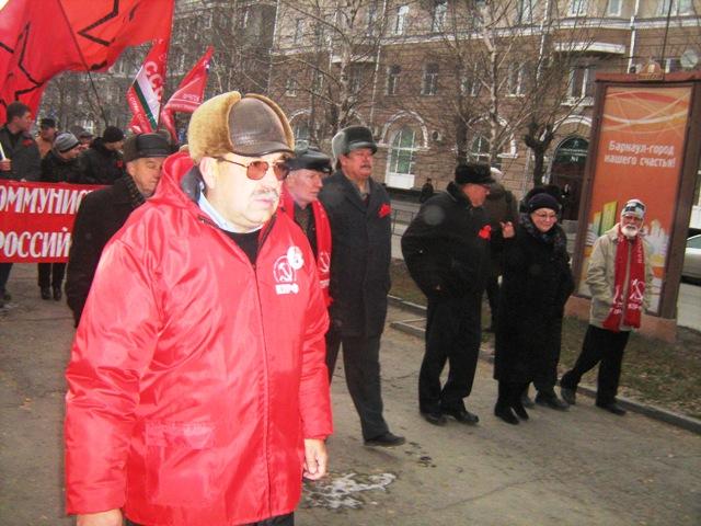 Не дадим превратить себя в безропотную толпу! Репортаж о митинге и шествии в Барнауле
