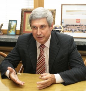 И.И.Мельников о рокировке фигур Володина и Суркова: Это подстройка под более жесткую модель предстоящей политической борьбы