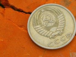 "Мы имеем дело с беспрецедентным для невоюющей страны регрессом". Как уничтожали экономику СССР
