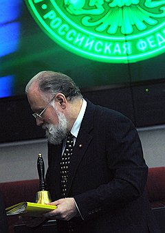 "Коммерсант": Владимир Чуров как фигурант шпионского скандала. Коммунисты просят проверить его связи с Великобританией