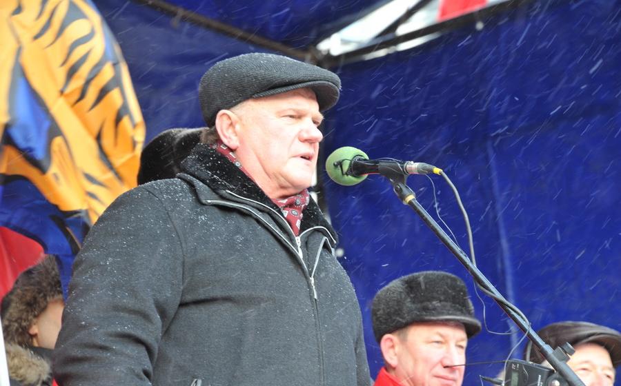«Интерфакс» с митинга на Манежке: Зюганов после победы на президентских выборах обещает "полностью переделать правительство"