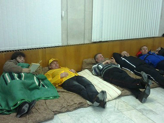 Блогеры увидели "маленькую революцию" в захвате мэрии города Лермонтов Ставропольского края