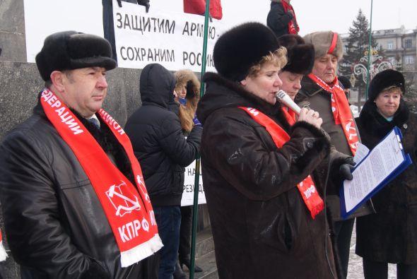 Красноярский край: Митинг в честь 94-й годовщины образования вооруженных сил страны