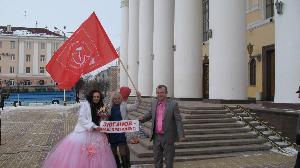 «За свободные выборы и достойную жизнь!» В Калуге состоялся протестный митинг КПРФ