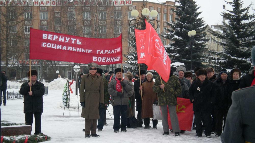 Калуга: Армия – будь с народом! Вместе – победим!