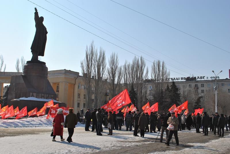 Волгоградская область. Участники митинга выдвинули лидера думских коммунистов на пост председателя регионального Правительства