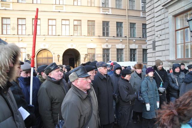 Санкт-Петербург: Коммунисты вышли к горизбиркому