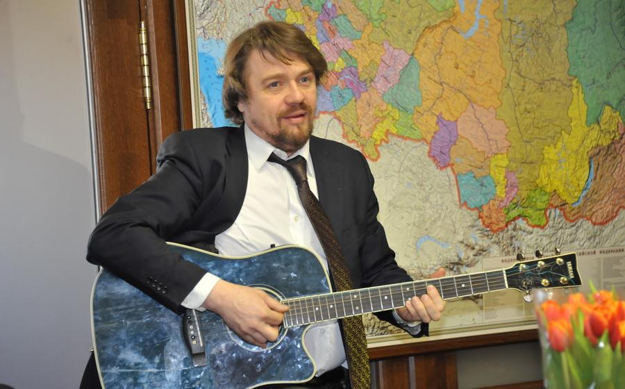 Г.А. Зюганов поздравил сотрудниц аппарата ЦК КПРФ и фракции КПРФ в Государственной Думе с наступающим праздником