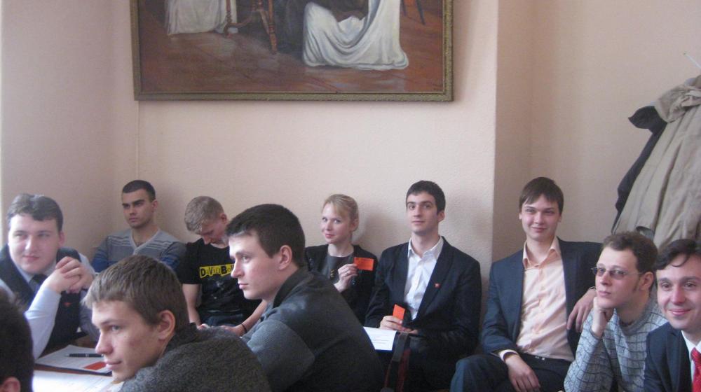 Владимир. Комсомольцы отчитались о работе интернет-проекта «Левые новости» и редакции «Комсомольская искра»