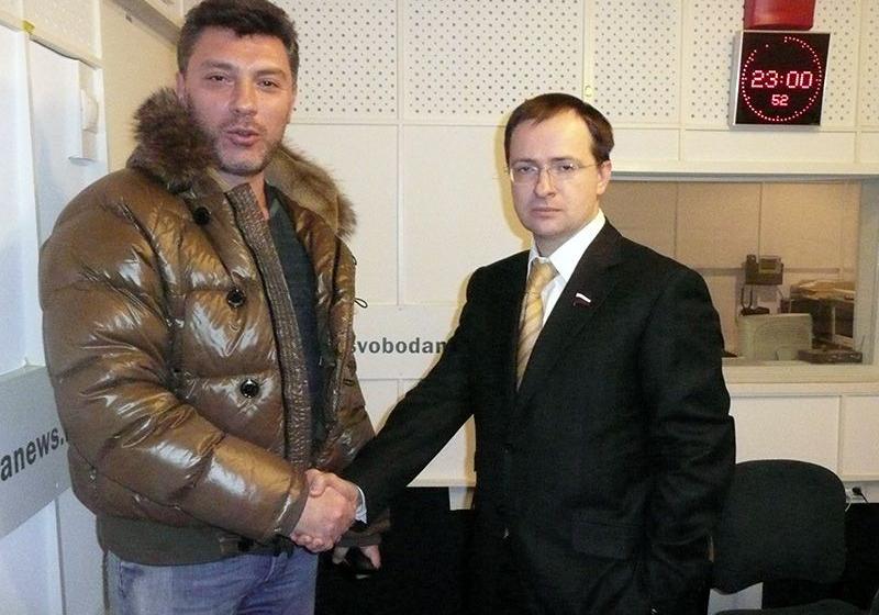 Кому культурку в кормление?