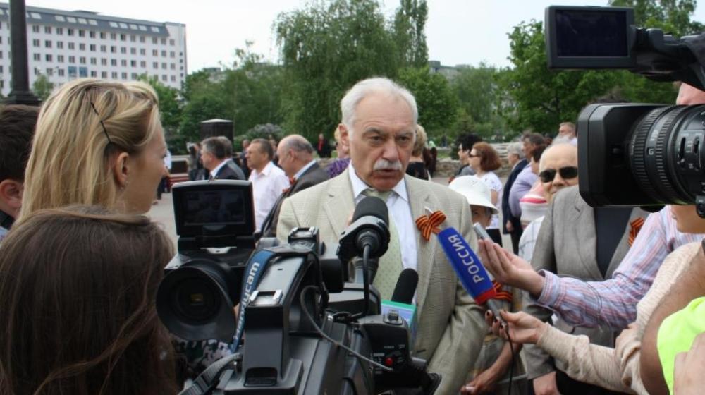 С.В. Муравленко открыл памятник в Старом Осколе
