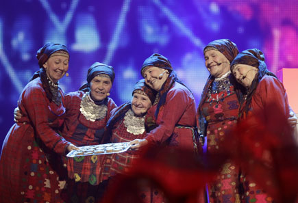 Секрет успеха «Бурановских бабушек»: зрителей потянуло к народным истокам, а «отцифрованная попса» всем надоела