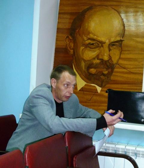 «Креатив против полицейщины»: коммунисты и общественники в Барнауле на очередном занятии «школы оппозиционера» обсуждали основные принципы современной протестной акции