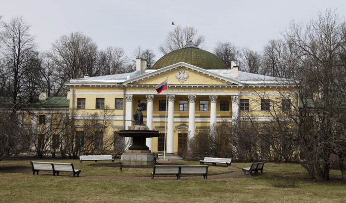 Военно-медицинская академия отвоевалась. Старейшую в Европе клинику отправляют на выселки