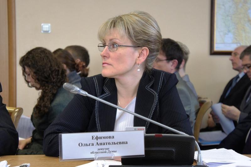 У новгородских коммунистов будет свой кандидат в губернаторы - депутат облдумы Ольга Ефимова. Предложение поддержать кандидата от "ЕР" принципиально отвергнуто бюро обкома КПРФ