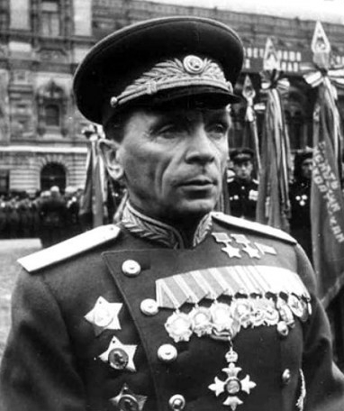 Г.А. Зюганов поздравил коллектив московской школы №318 имени дважды Героя Советского Союза П.И. Батова со 115-й годовщиной со Дня рождения выдающегося полководца