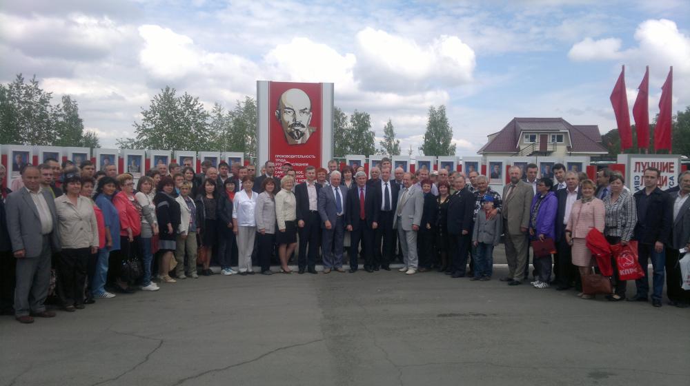 И.И.Мельников об особенностях политической борьбы на новом этапе  и повышении роли первичного звена партии