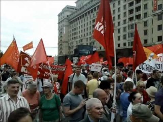 Депутаты-коммунисты во вторник перед входом в здание Госдумы проведут встречу с избирателями, на которой будут рассказывать о пагубных последствиях вступления России в ВТО