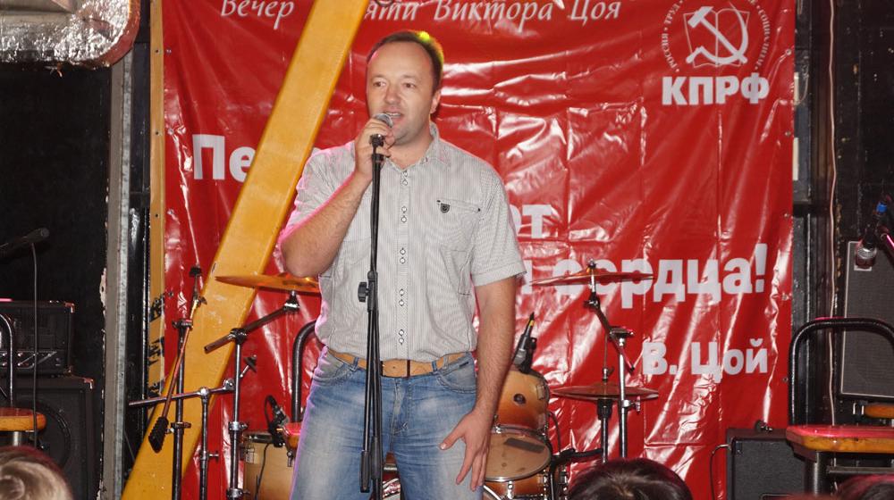 "Перемен требуют наши сердца!". Комсомольцы Пензы организовали концерт памяти музыканта-бунтаря Виктора Цоя 