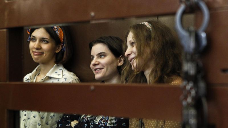 Приговор суда: Исправление хулиганок из Pussy Riot невозможно без изоляции от общества 