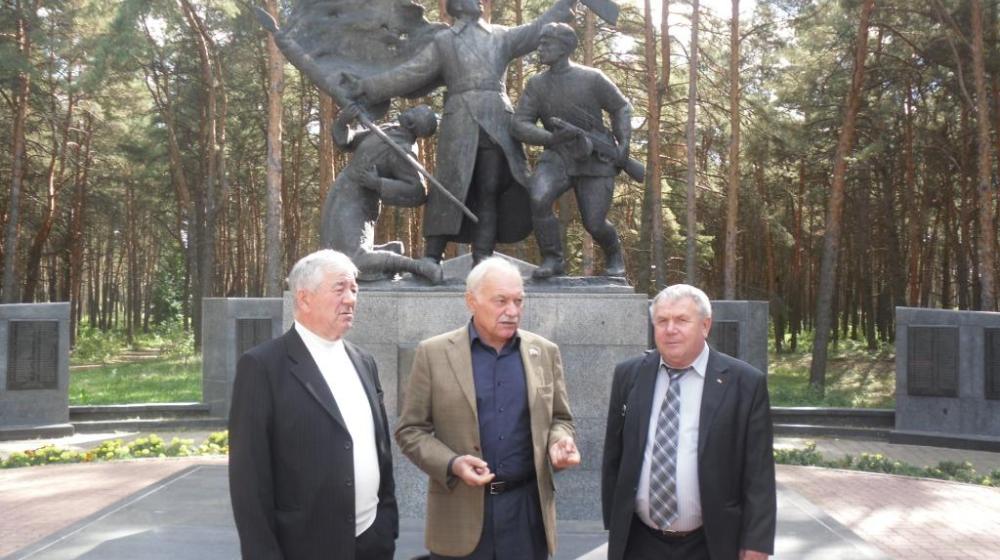Белгородская область. С.В. Муравленко на встрече с шебекинскими коммунистами: «Партию «Единая Россия» ждет незавидная участь»
