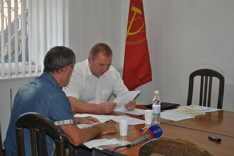 Депутат-коммунист Николай Паршин провел прием граждан в Волгограде   