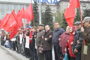 Новосибирские коммунисты высказались против роста тарифов ЖКХ и за депутата Локотя