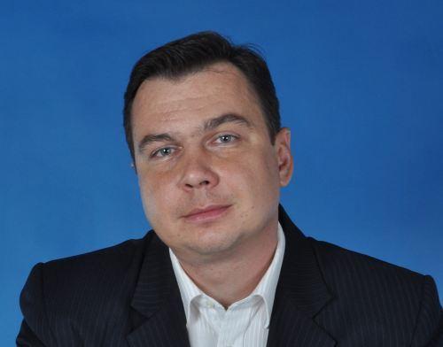 «Память о прошлом помогает смотреть в будущее». Интервью с кандидатом в губернаторы Амурской области Романом Кобызовым