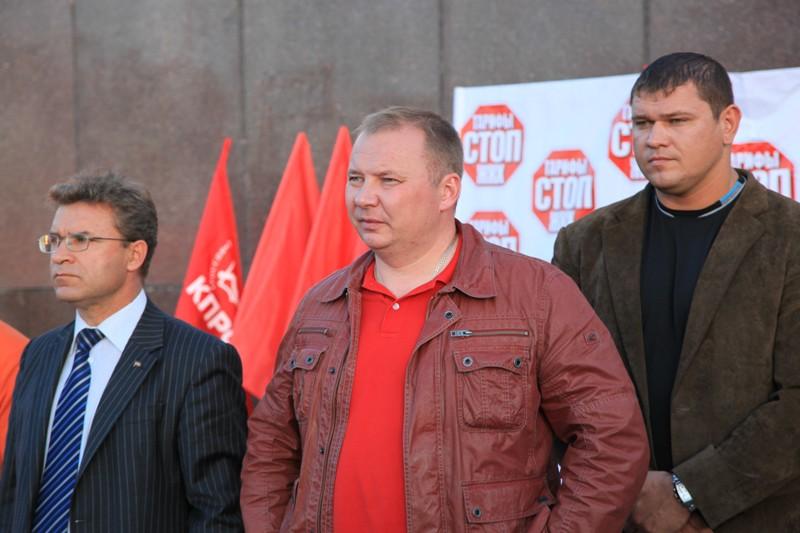 Протест против власти вместе с коммунистами выразили около тысячи волгоградцев