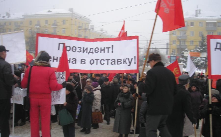 Суд по заявлению В.В.Потомского отменил регистрацию действующего губернатора Брянской области Денина в качестве кандидата на новый губернаторский срок