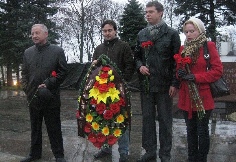 Владимир. Комсомольцы провели автопробег к 94-й годовщине создания ВЛКСМ