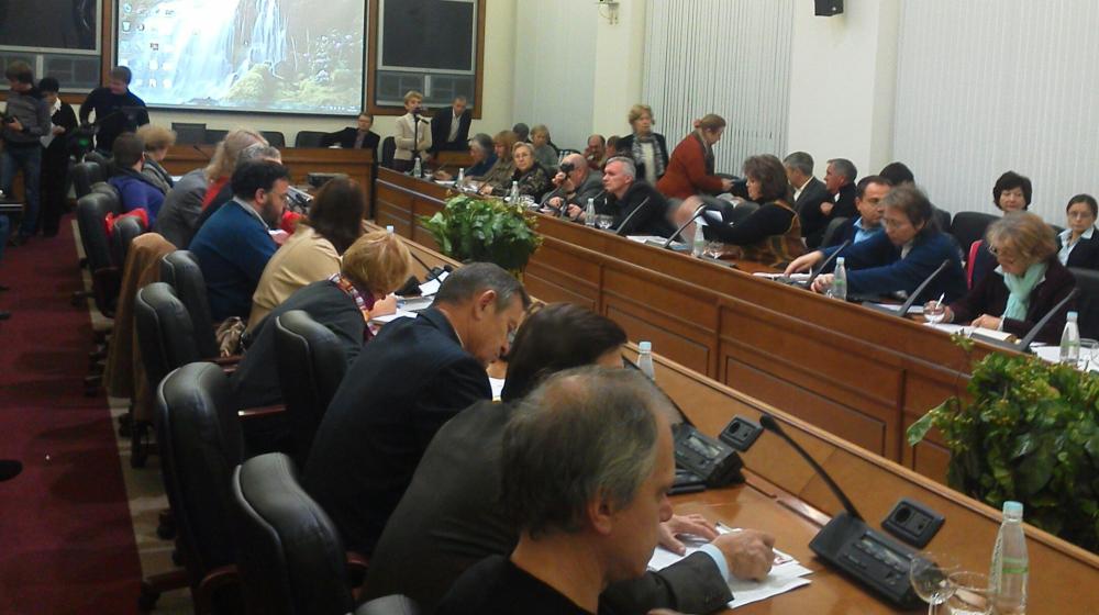 Программа-максимум - приход во власть экологически мыслящих людей. Круглый стол фракции КПРФ в Мосгордуме 