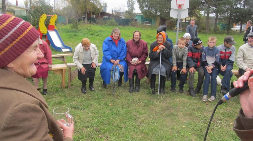 Костромская область. Коммунисты организовали празднование Дня пожилого человека в Козелино