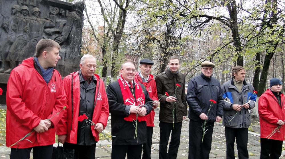 В день рождения ВЛКСМ в Курске вспоминали героев-комсомольцев