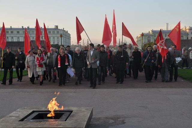 Санкт-Петербург: Мы помним защитников Дома Советов!