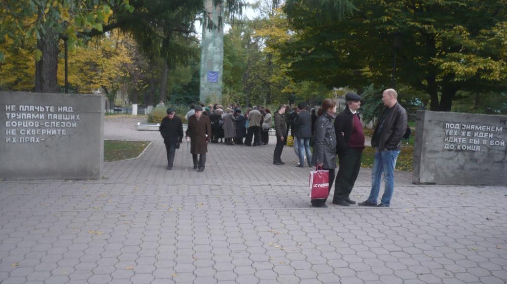 Туляки почтили память павших в борьбе за Советскую власть