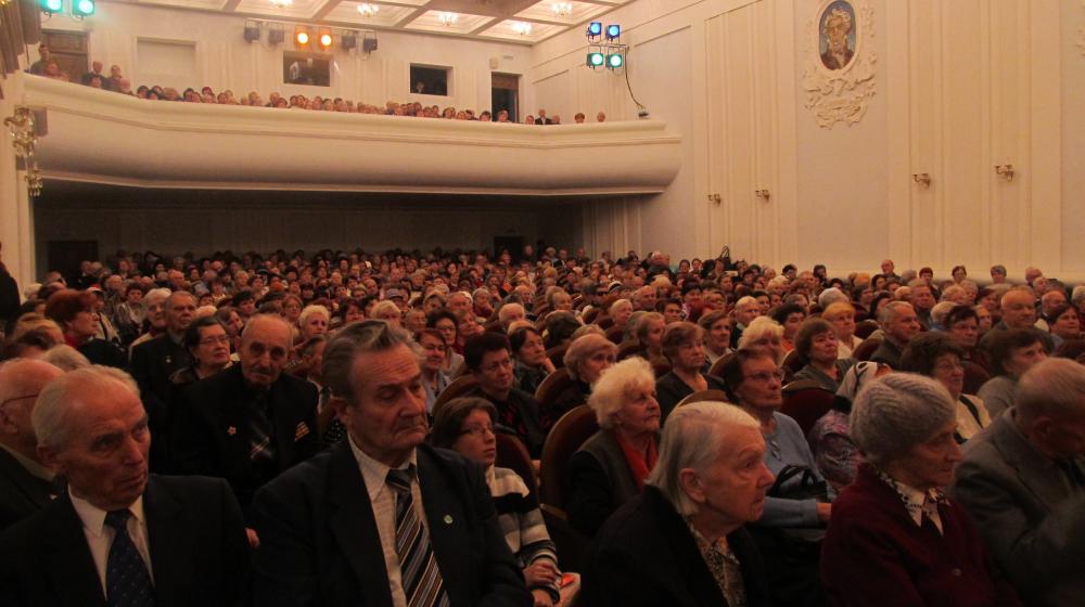 В Костроме коммунисты провели праздничный концерт, посвященный 95-летию Великой Октябрьской социалистической революции  