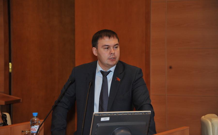 "Напоминая молодежи о подвиге наших предков, мы приближаем новую победу наших идей". Выступление Ю.В. Афонина на "круглом столе" о Сталинградской битве