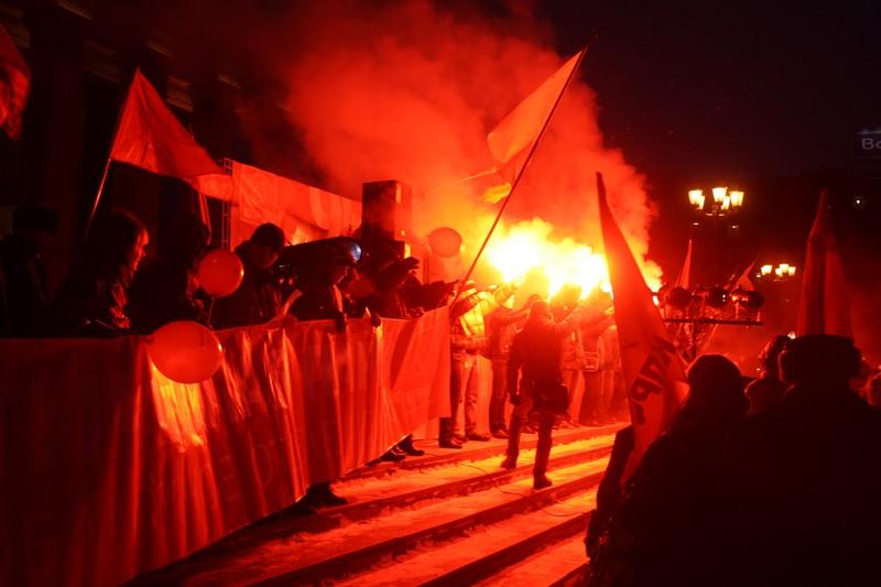 Новосибирск отпраздновал 95-й юбилей Великого Октября демонстрацией
